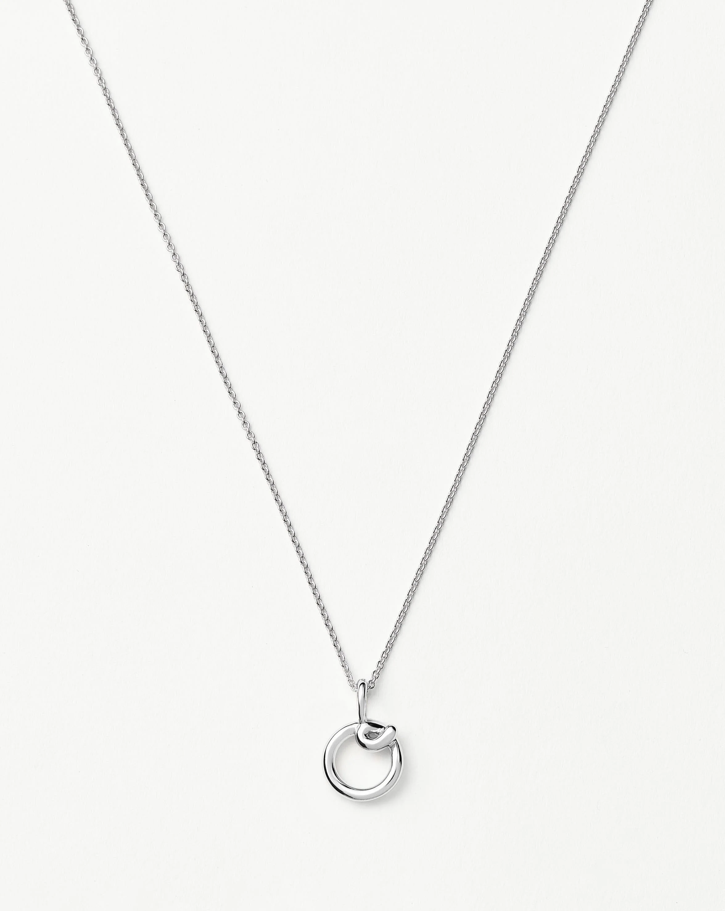 Curly Molten Mini Initial Necklace - O | Sterling Silver