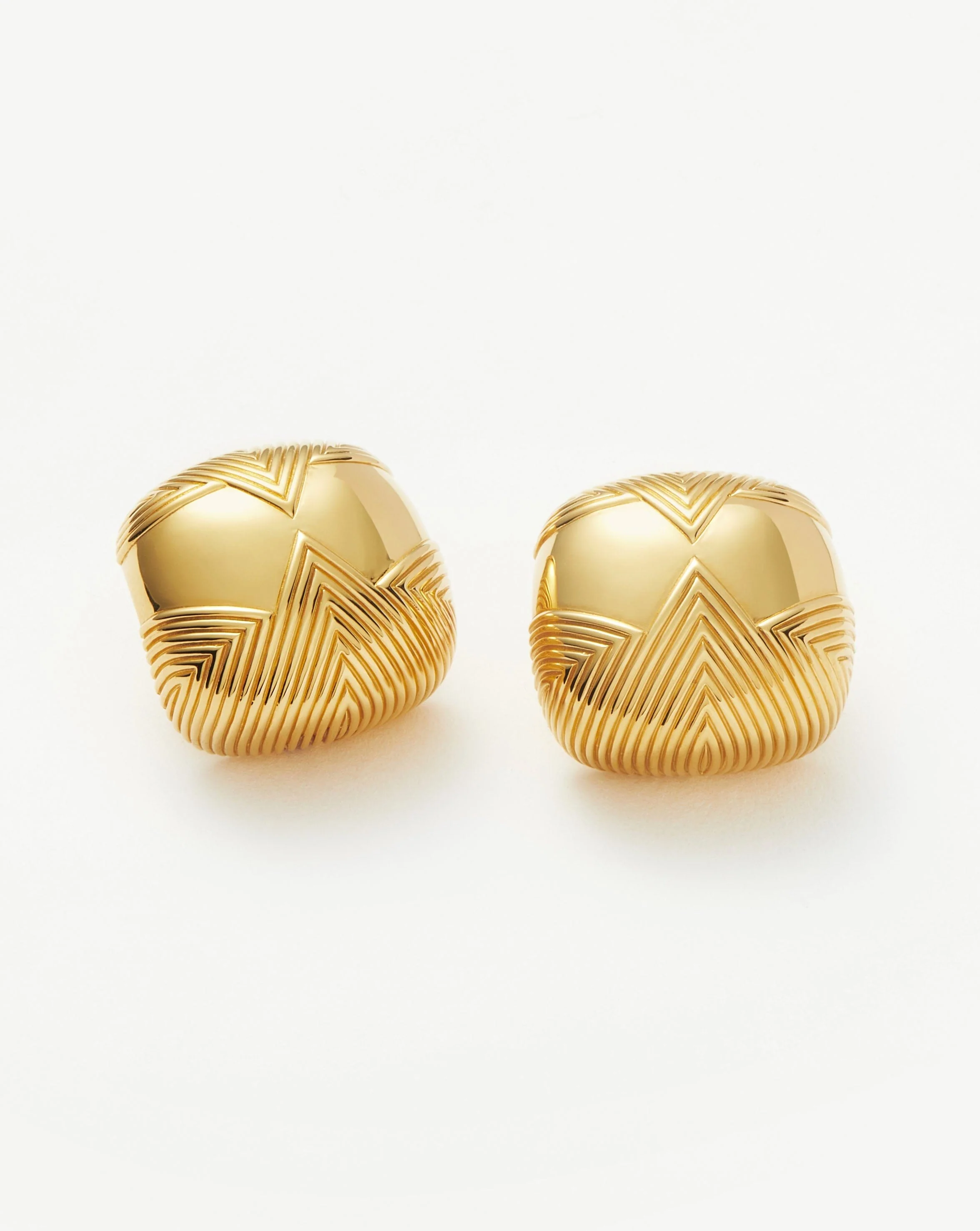 Hera Oversized Dome Ridge Stud Earrings - Image 5