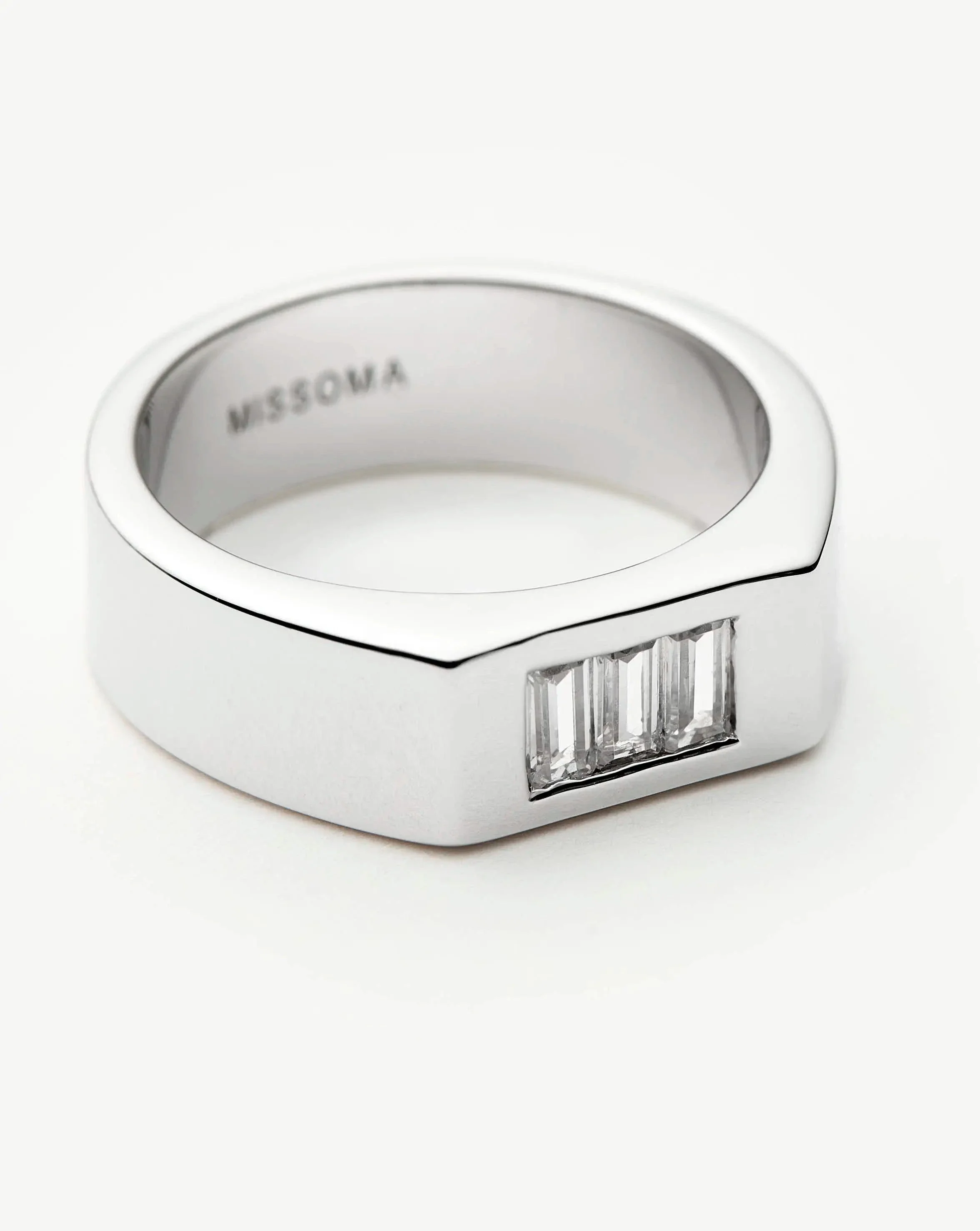 Lucy Williams Triple Stone Chunky Ring | Silver Plated - Image 3